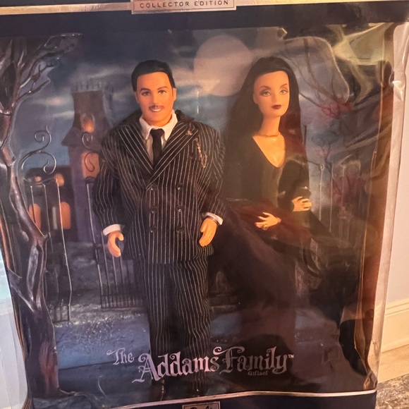 Barbie Other - The Addams Family Barbie Giftset